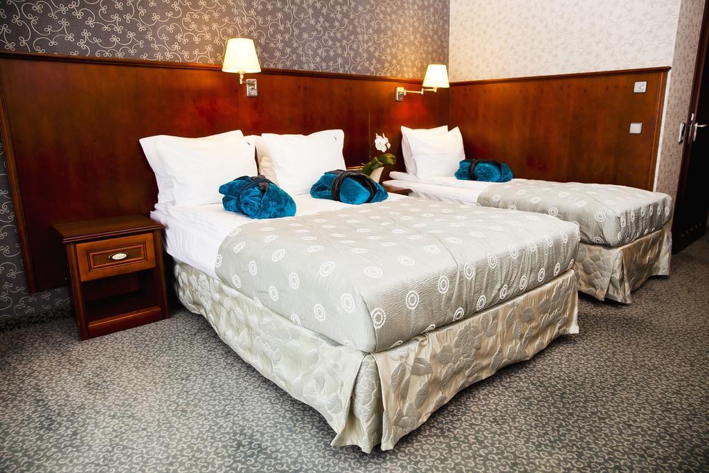 Hotel&Spa Stary Dziwnow Basen Swimming Pool Bilik gambar